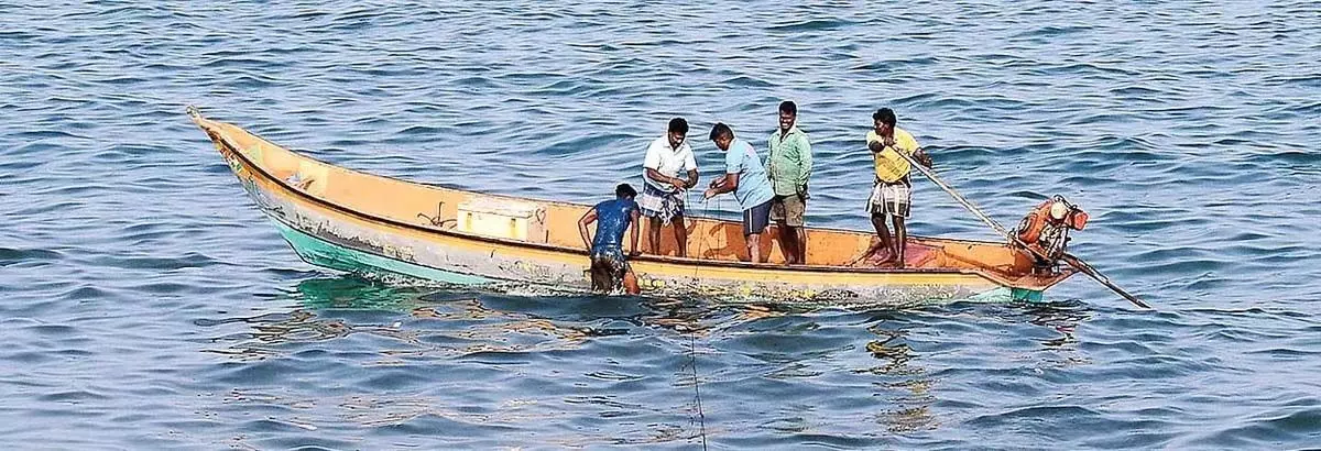 Fishermen's organization gives priority to workers' welfare, calls off strike