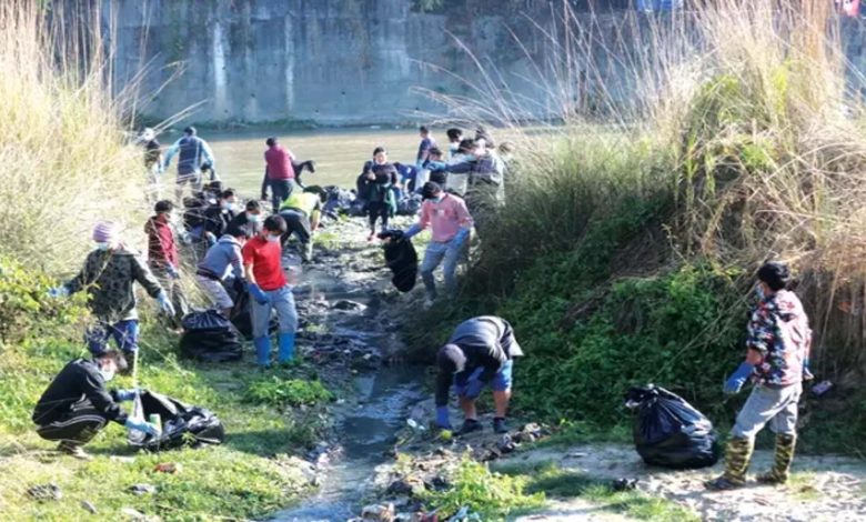 YMCR clears 5,000 kgs of garbage from Barapani river