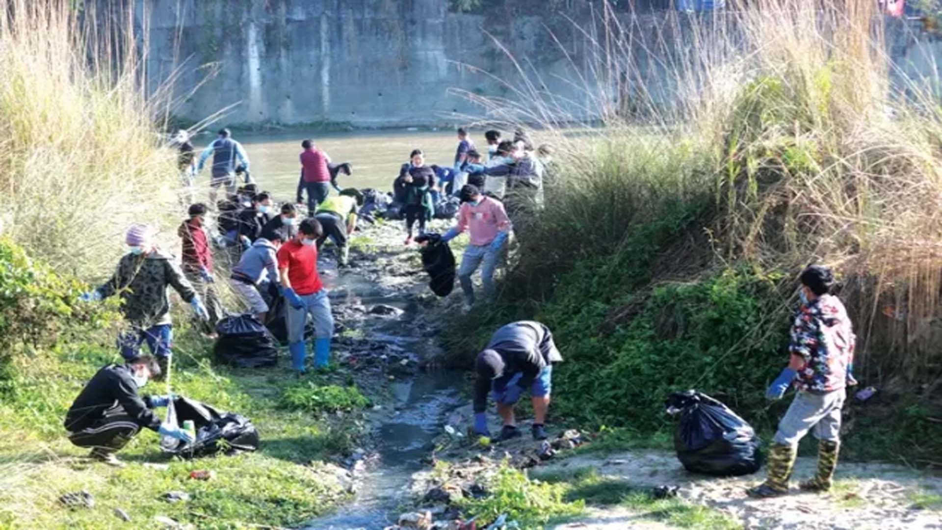 YMCR clears 5,000 kgs of garbage from Barapani river