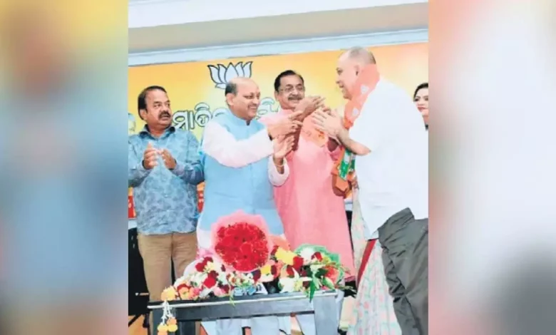 Odisha: Former BJD minister, Congress MLA join BJP