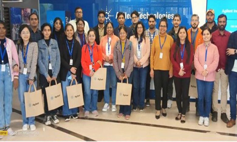 CUJ students receive practical training in CGH microarray technologies