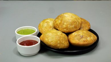 Feed special moong dal kachori to the guests on Holi