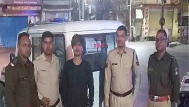 The criminal who brandished a sharp knife in Raipur was arrested