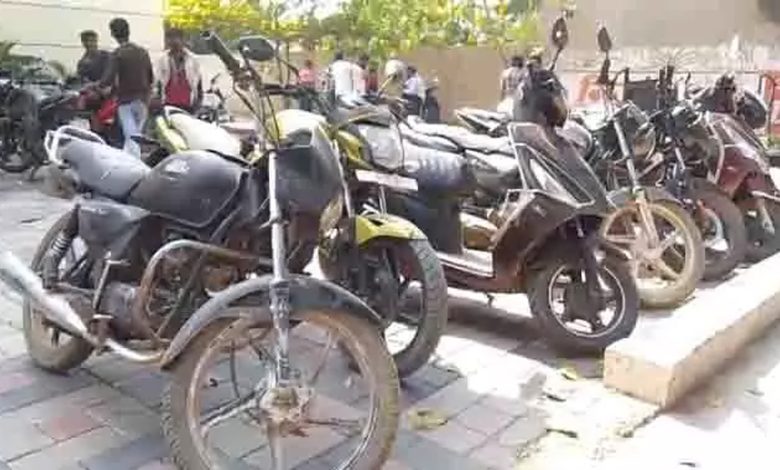 Bike theft gang busted, 6 vicious criminals arrested