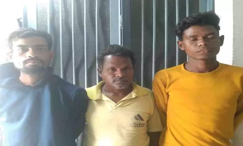 Three permanent warranties absconding for a long time arrested