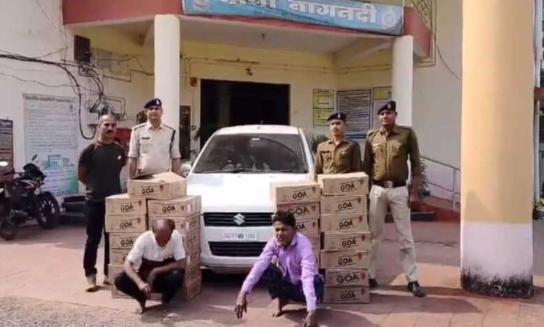 27 boxes of English liquor seized from Maruti car, two smugglers arrested