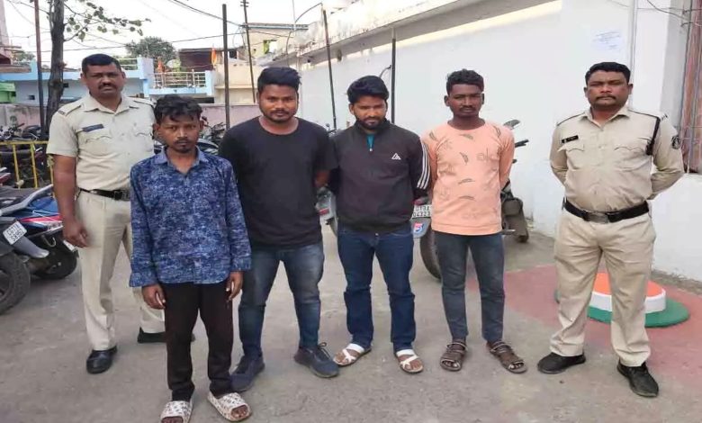 4 gamblers arrested for gambling with Staiger on the side of the highway