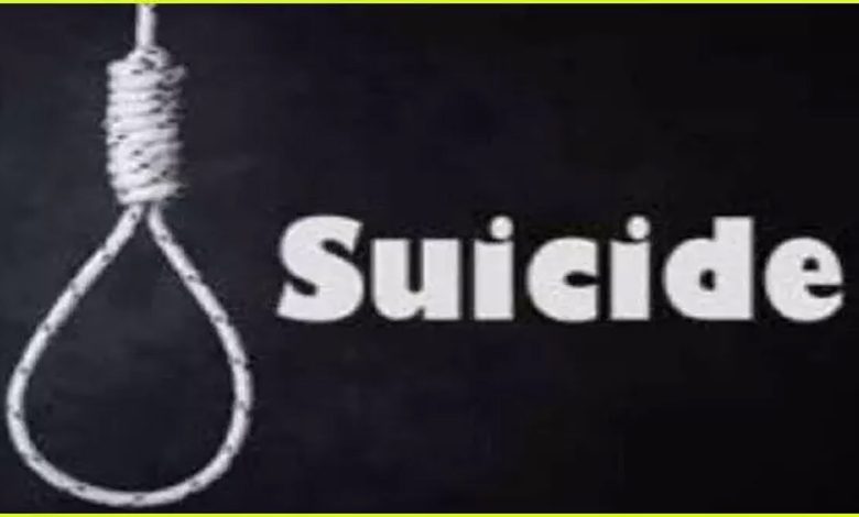 Committed suicide by hanging himself with towel, body of student found in hostel