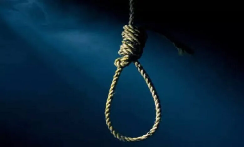 Mason commits suicide after quarrel with wife