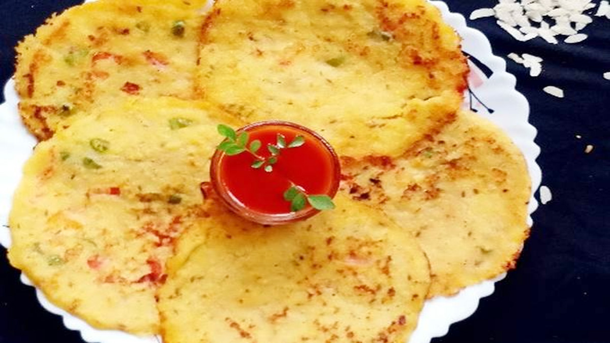 Make healthy and tasty cheela made from poha at home