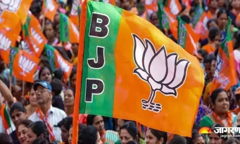 520 voters left CPIM and Congress and joined BJP