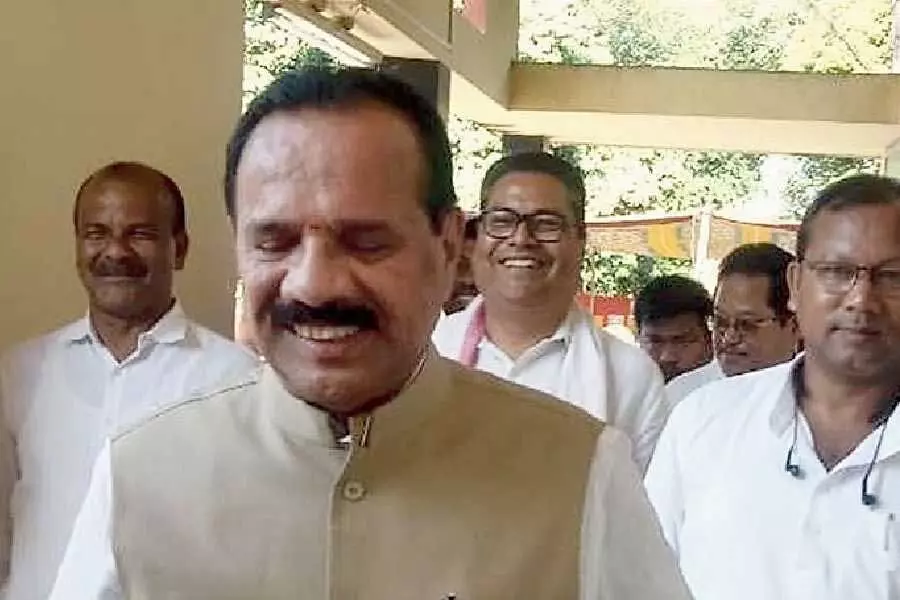 Angry BJP leader Sadananda Gowda indicated that he will reveal his political move on March 20