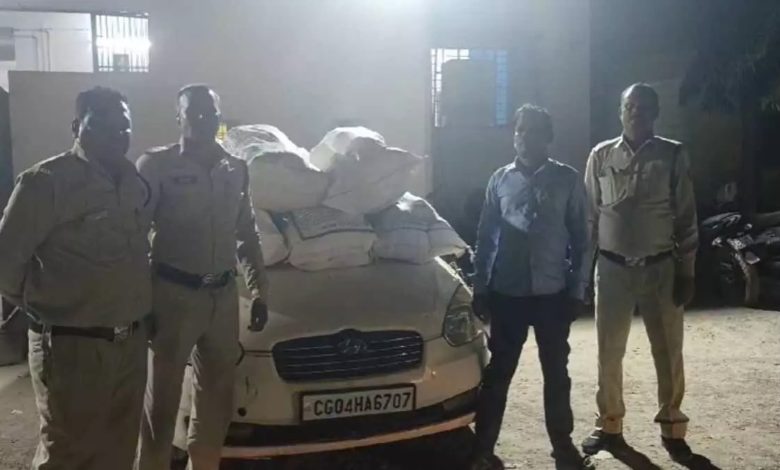 Ganja worth Rs 7 lakh 68 thousand seized from car in Raipur