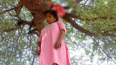 Girl hanged herself from a tree, case registered against Abhanpur police station