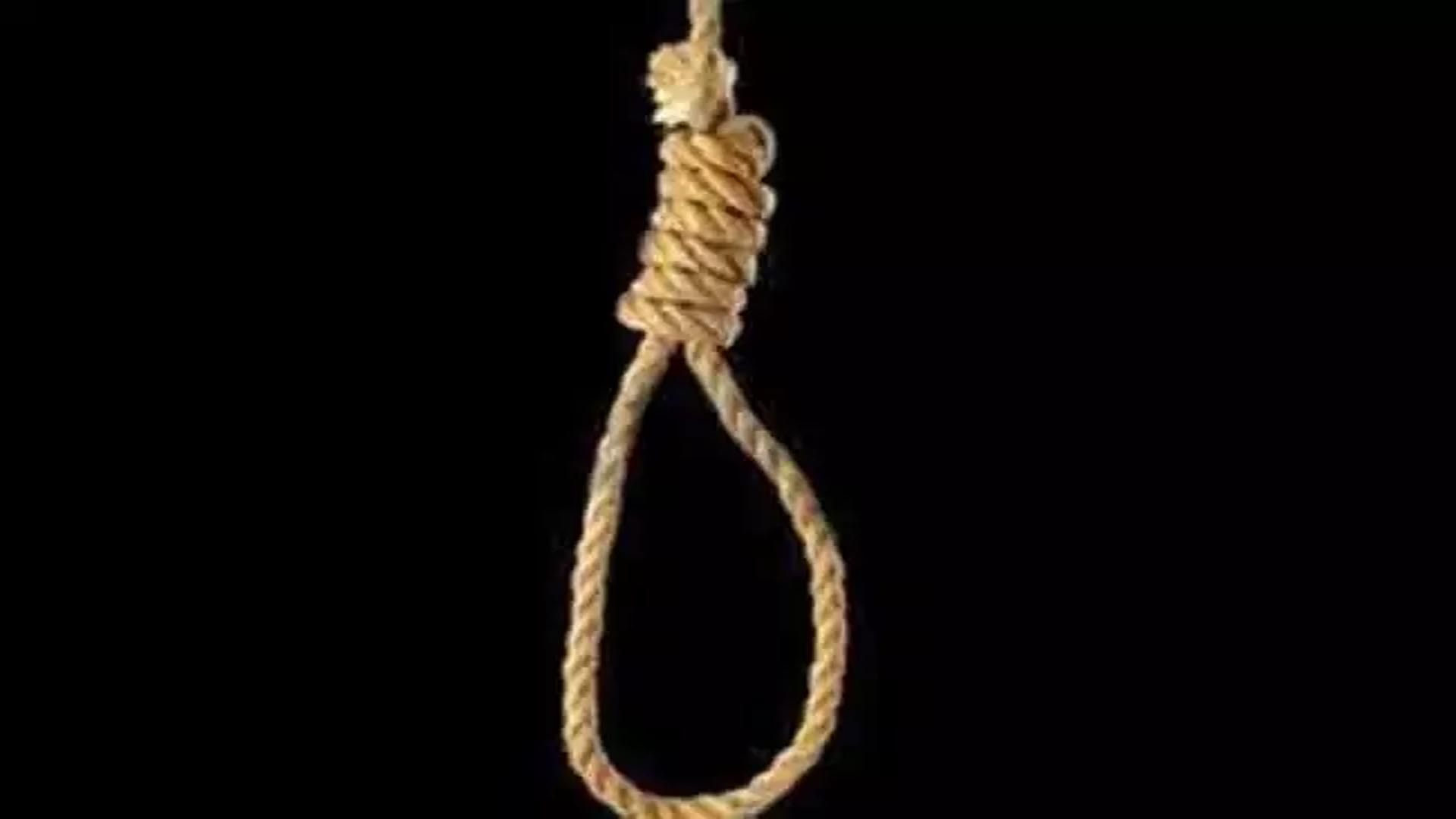 Young man committed suicide by hanging for unknown reasons