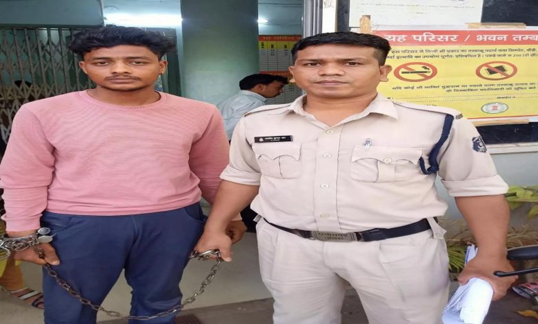 Knife knifeman arrested from old colony, major police action under code of conduct