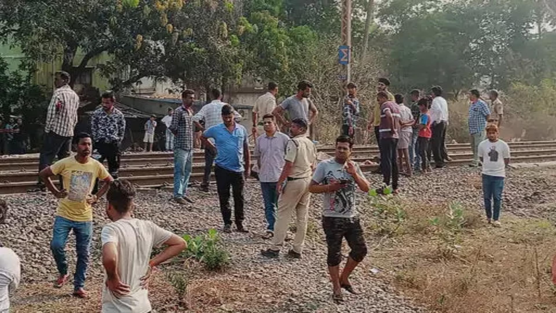 Suicide in front of train, dead body found on tracks