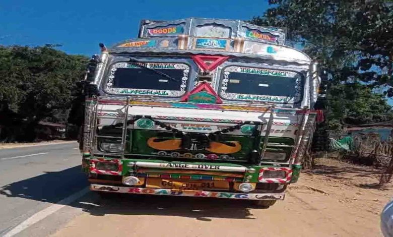 Uncontrollable truck took the lives of 2 youths, driver who was running away after trampling was also caught