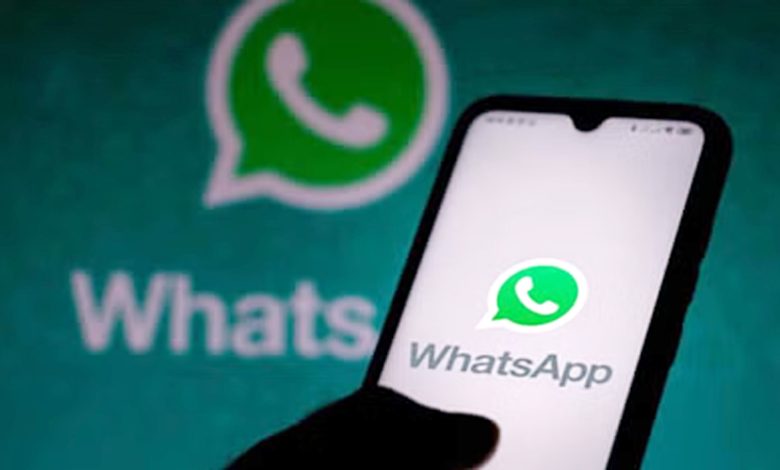 You will be able to send photos directly on Whatsapp in HD quality