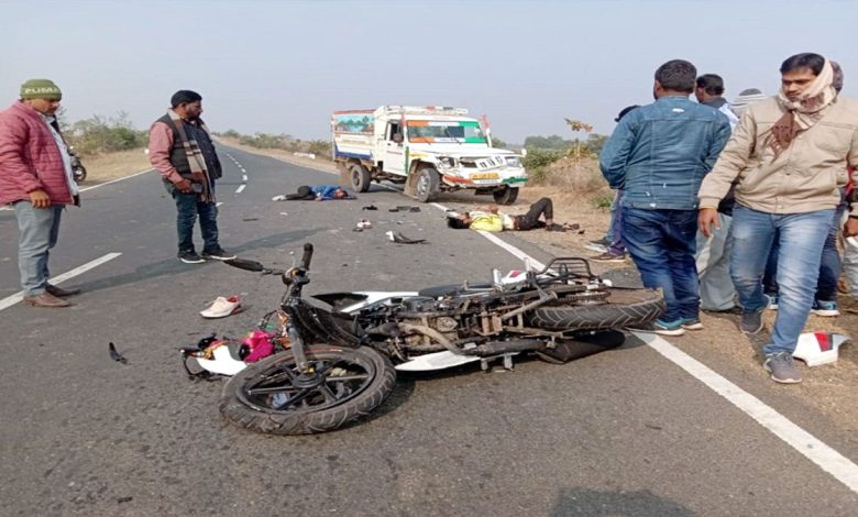 Kiriburu: Two motorcycles collide, four youths injured