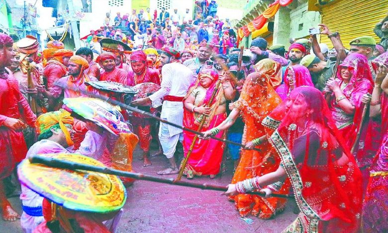 Agra: Holi started in Braj from Sunday, Lathmar Holi in Barsana today