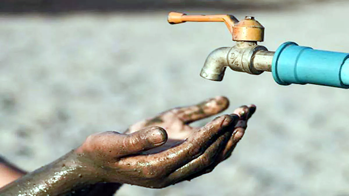 Water and electricity shortage started at many places in Haldwani, 1500 families yearned for drinking water.