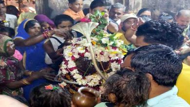 Crowd of devotees gathered in Shiva temples across the state including Bhopal in the capital