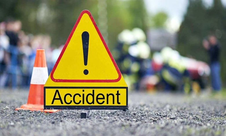 Car rider hits Activa driver, one dead, other injured
