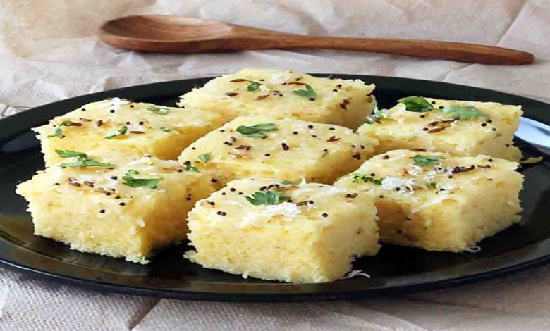 Feed Khaman Dhokla to guests, learn the easy recipe