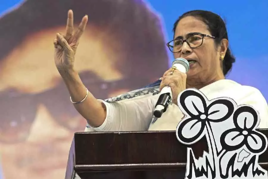 Congress, CPI(M) helping BJP in Bengal: Mamata Banerjee