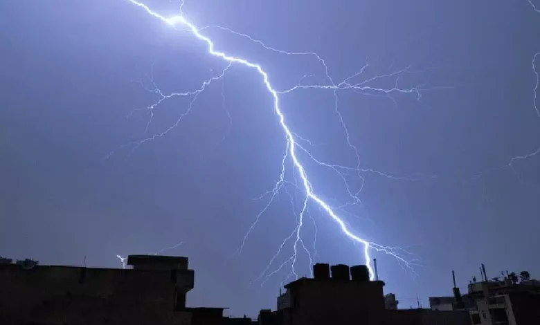 wo farmers died due to lightning in southern West Bengal