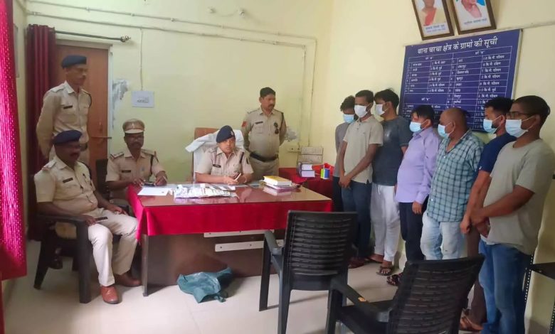 Gambling was going on in the house, 7 gamblers arrested in police raid