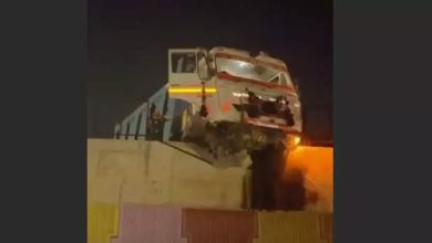 Raipur: Dumper driver lost control in over bridge, absconded after the accident