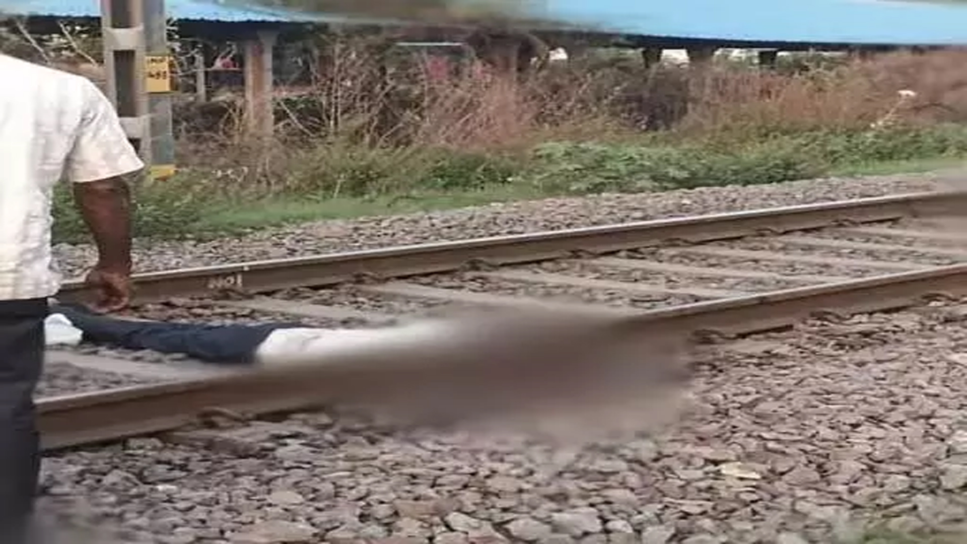 Raipur: Missing youth found dead on railway track, suspicion of suicide