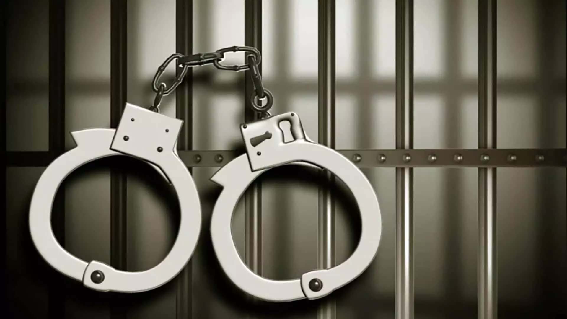 Journalist arrested for conspiracy, two mobile phones seized