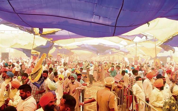 Panic as stubble set on fire near Mann’s rally venue in Gurdaspur