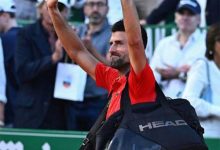 Novak Djokovic says he's "fine" after being hit by water bottle at Italian Open