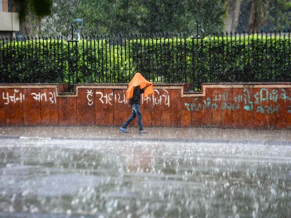 IMD said that there is a possibility of rain with thunderstorm and lightning in many parts of the country on Saturday