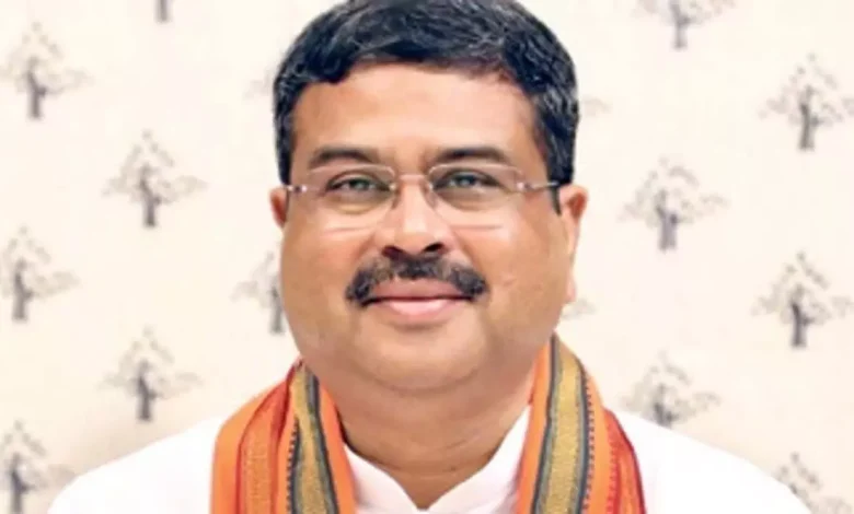 Dharmendra Pradhan demands action against Rasol liquor mafia