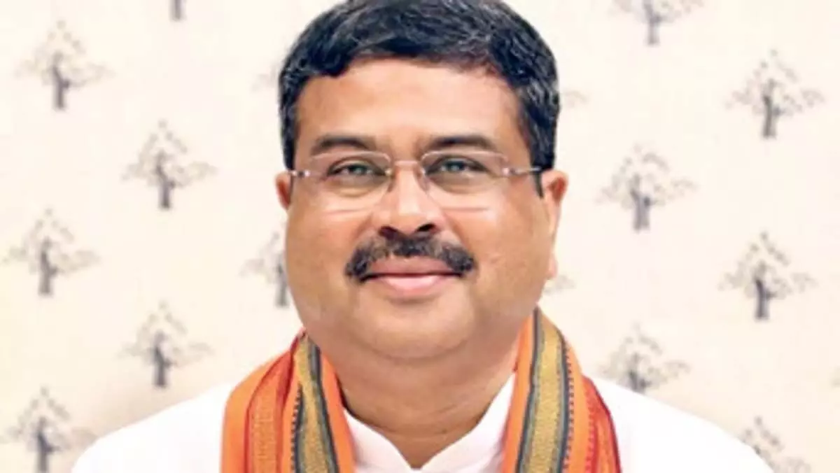 Dharmendra Pradhan demands action against Rasol liquor mafia