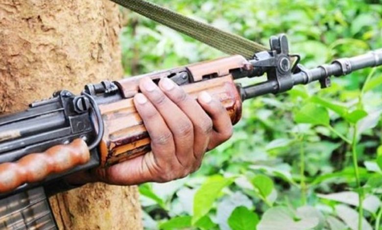 Naxalite escaped by dodging, policemen took him to hospital