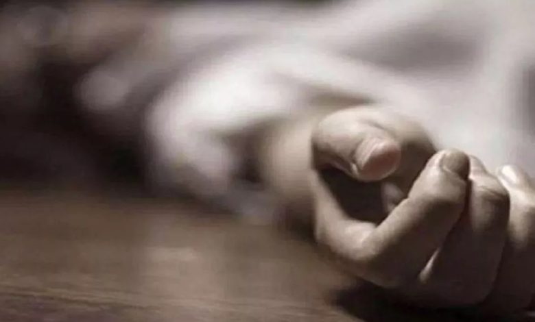 Lover committed suicide after reaching girlfriend's village, body found hanging in the garden