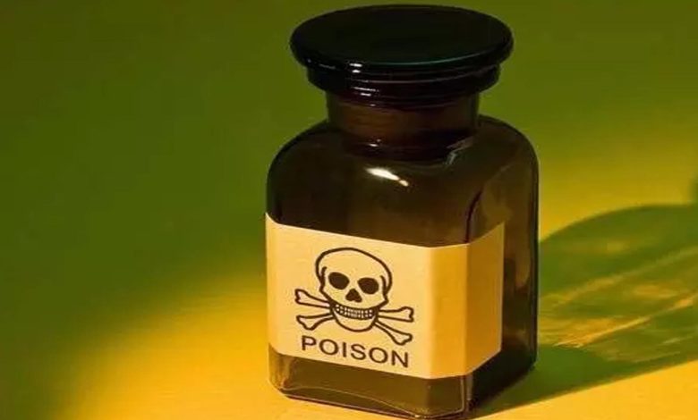 Husband forced wife to drink poison, created an atmosphere of mourning on wedding anniversary