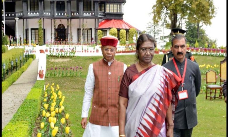 President Draupadi Murmu reached the capital Shimla on a five-day visit, welcomed by the Governor