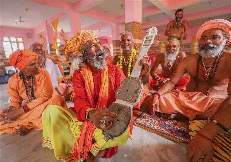 Jammu: Sadhus arrive in Jammu for Amarnath Yatra