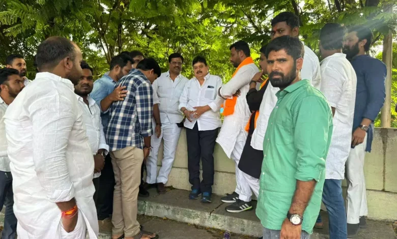 Telangana News: BJYM demands job calendar, Reddy condemns lathichargeTelangana News: BJYM demands job calendar, Reddy condemns lathicharge