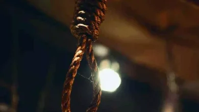 Calcutta: Body of a fourth year student of IIT Kharagpur found hanging from a noose in the hostel