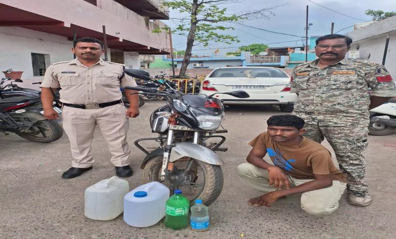 Used to supply liquor on bike, police caught him red handed