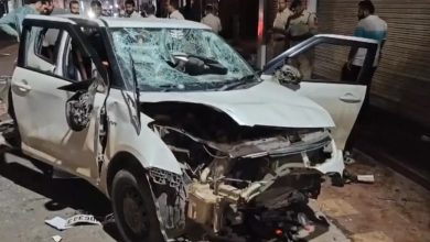2 youths saved their lives by entering the police station, vandalized the car