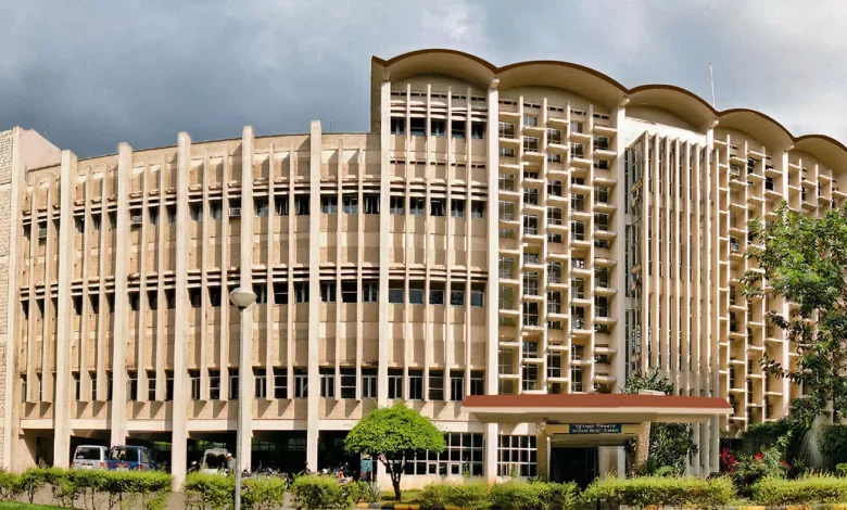 IIT Bombay salary package drops to Rs 4 lakh